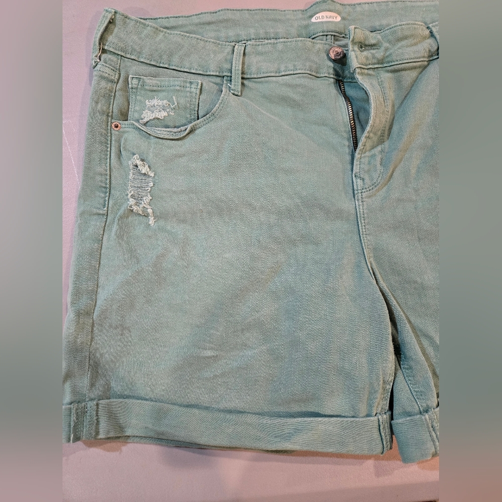 Old Navy Distressed Mint Jean Shorts (7c1) - Picture 2 of 6